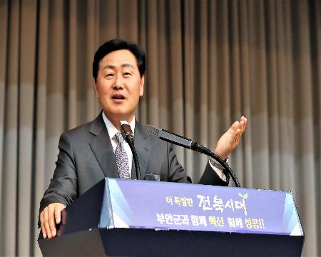 2023전북시대김관영도지사부안군방문6.JPG