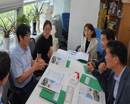 권익현부안군수이원택의원동행국가예산확보기재부방문(강준모국토교통예산과장).jpg