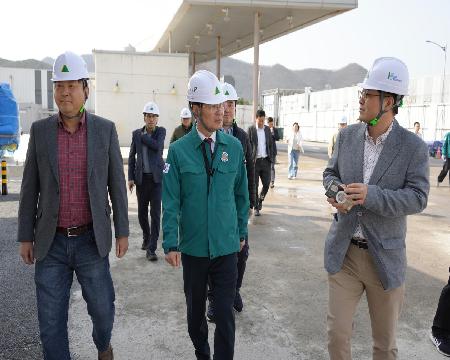 권익현부안군수수전해기반수소생산기지구축사업현장행정실시(2)(1).jpg