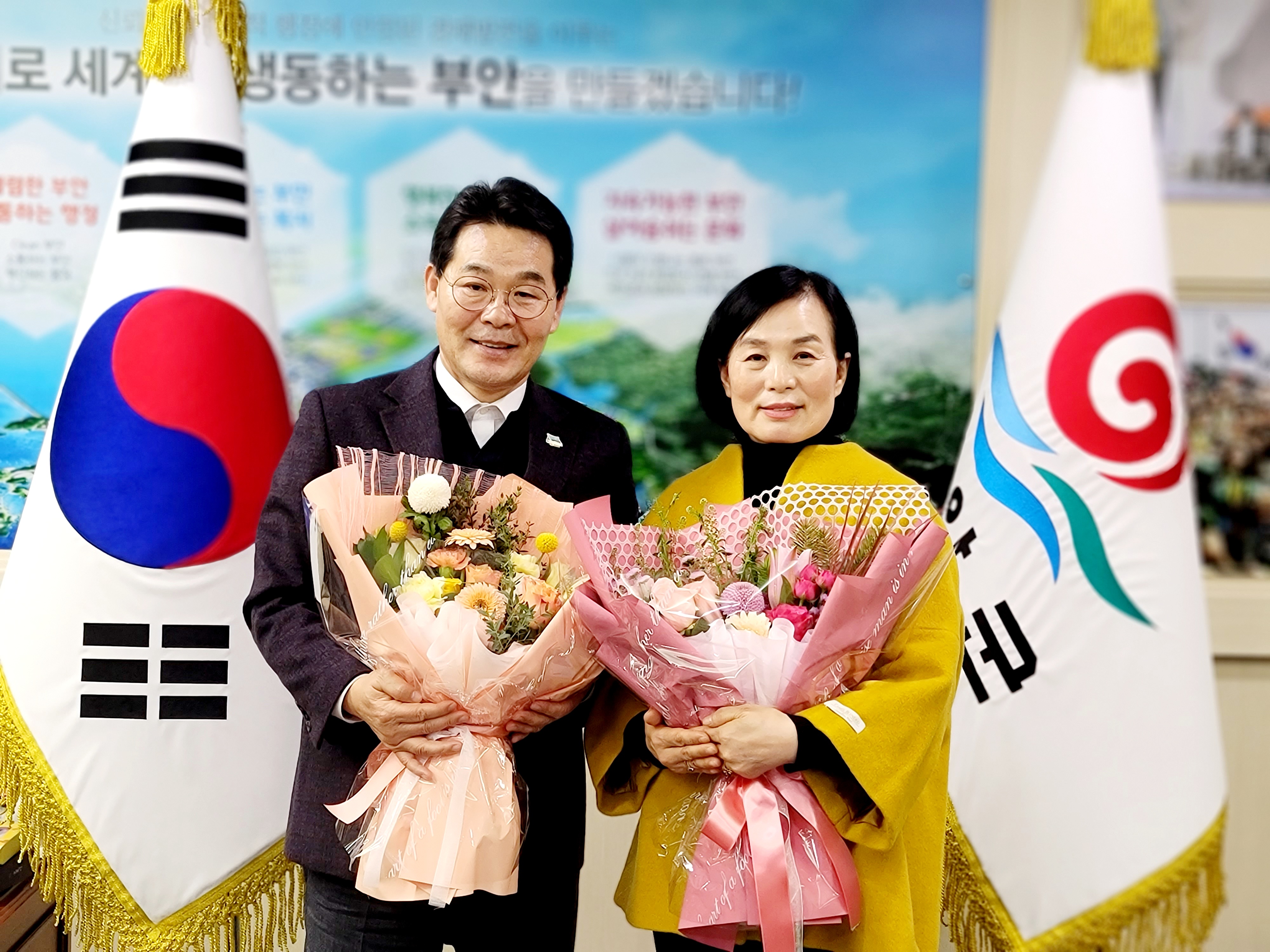 이장옥 부안군보건소 식도보건진료소장 헌신(獻身)행정 귀감 1번째 이미지
