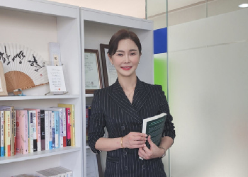 (주)휴먼스타 박은선 대표 (23.4.18 300만원 기부)