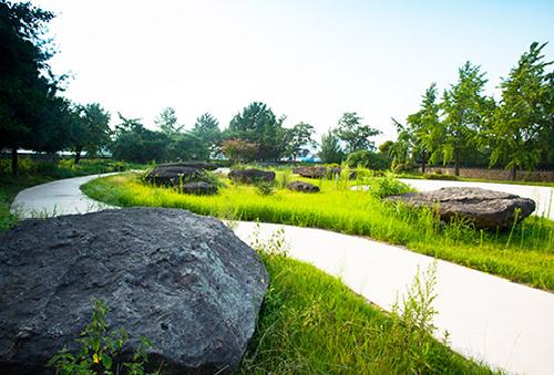 Dolmens in Guam-ri