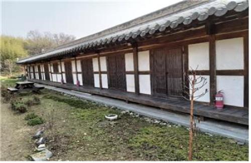 Seoneun-dong old house